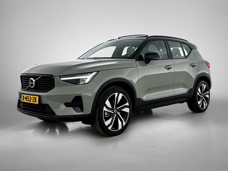 Groen Occasion 2024 Volvo XC40 Plus SUV | € 43.950 (Duur) - Afbeelding 1/4
