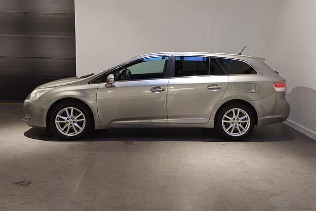 Occasion Toyota Avensis Business Edition 147 PK (108 kW) 2011 Grijs (metallic) Stationwagen