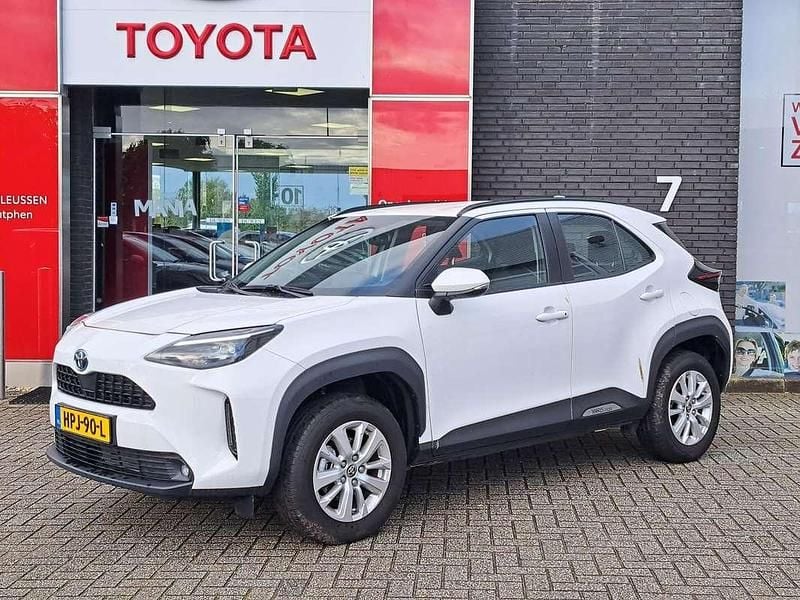 Wit Gebruikt 2024 Toyota Yaris Cross SUV | € 27.900 (Eerlijke prijs) - Afbeelding 1/4