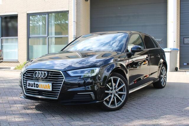 Zwart Gebruikt 2020 Audi A3 Sportback Sport Hatchback | € 19.250 (Eerlijke prijs) - Afbeelding 1/4