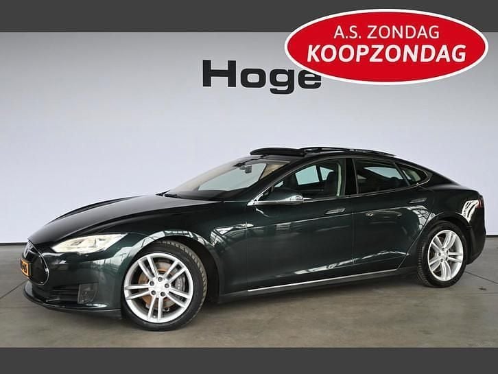 Groen (metallic) Occasion 2014 Tesla Model S Hatchback | € 14.940 (Iets duurder) - Afbeelding 1/4