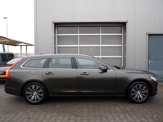 Occasion Volvo V90 Momentum 190 PK (139 kW) 2018 Grijs Stationwagen