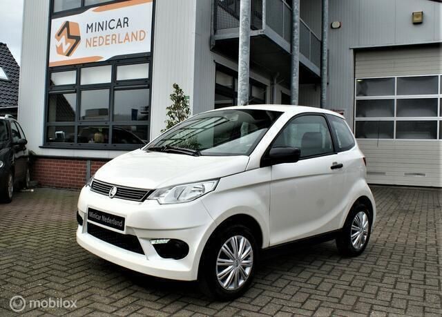 Wit Gebruikt 2018 Aixam City Hatchback | € 10.750 - Afbeelding 1/4