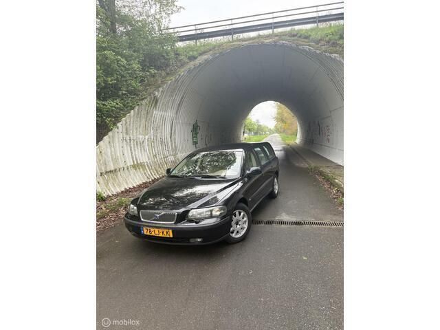 Zwart Gebruikt 2003 Volvo V70 Comfort Stationwagen | € 1.700 (Iets duurder) - Afbeelding 1/4