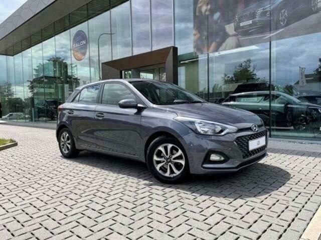 Grijs Gebruikt 2019 Hyundai i20 Sedan | € 12.950 (Iets duurder) - Afbeelding 1/4