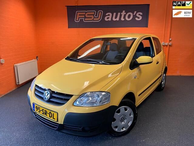 Geel Gebruikt 2006 VW Fox Trendline Hatchback | € 1.150 (Goede deal) - Afbeelding 1/4
