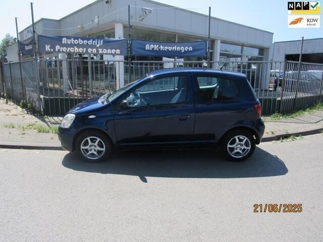 Blauw Gebruikt 2003 Toyota Yaris Luna Hatchback | € 1.450 (Eerlijke prijs) - Afbeelding 1/4