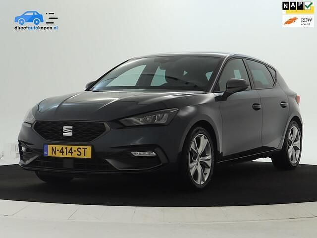 Grijs Occasion 2022 Seat Leon FR Stationwagen | € 19.995 (Goede deal) - Afbeelding 1/4