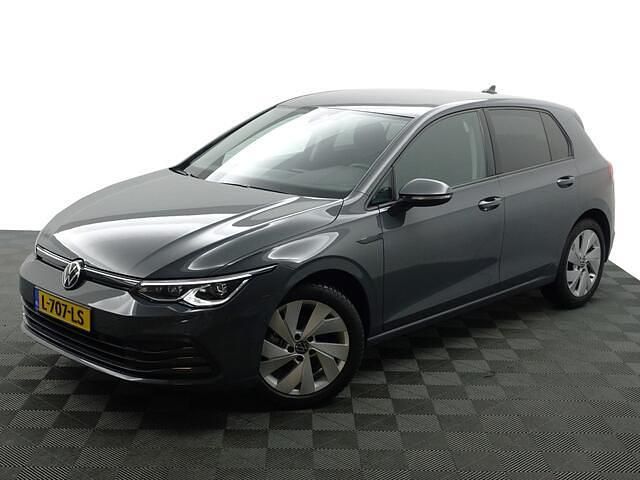 Occasion VW Golf VIII Highline 131 PK (96 kW) 2021 Grijs Hatchback