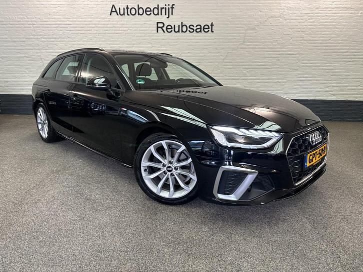Zwart Gebruikt 2021 Audi A4 Comfort Stationwagen | € 29.995 (Eerlijke prijs) - Afbeelding 1/4