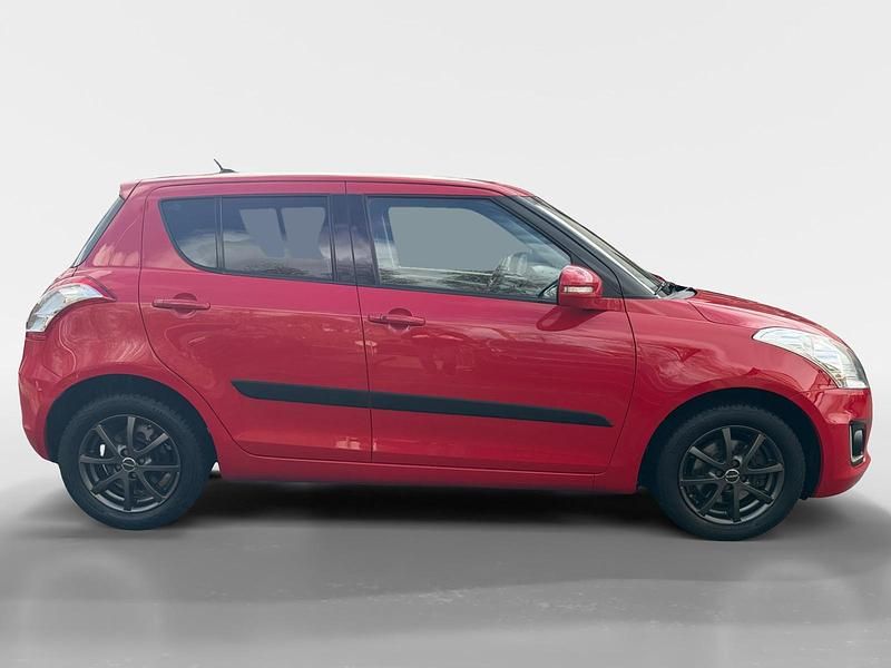 Occasion Suzuki Swift 94 PK (69 kW) 2015 Rood Hatchback