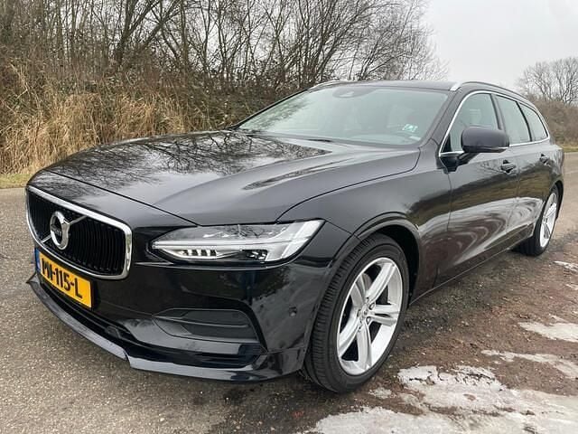 Zwart Occasion 2017 Volvo V90 Momentum Stationwagen | € 11.950 (Goede deal) - Afbeelding 1/4