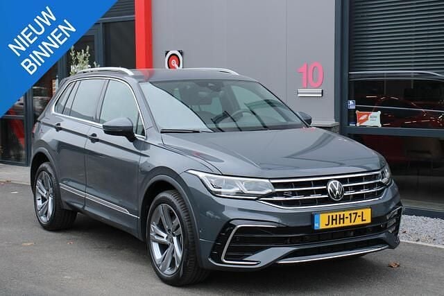 Grijs Gebruikt 2022 VW Tiguan Business+ SUV | € 35.440 (Goede deal) - Afbeelding 1/4