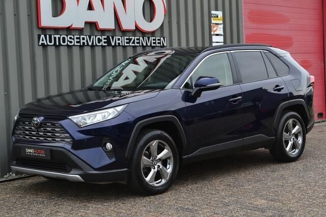 Blauw, metallic lak Gebruikt 2020 Toyota RAV4 SUV | € 26.950 (Eerlijke prijs) - Afbeelding 1/4