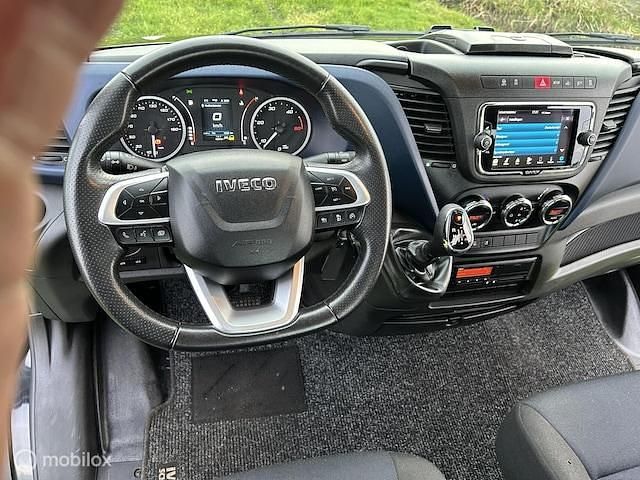 Occasion Iveco Daily 211 PK (155 kW) 2020 Zwart (metallic) Cabriolet