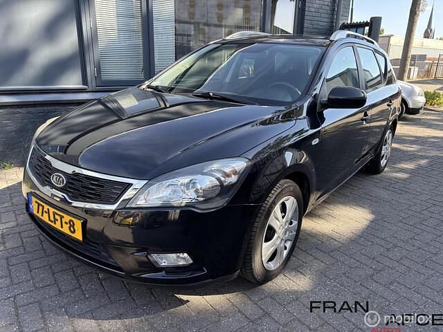 Zwart Gebruikt 2010 Kia Ceed Stationwagen | € 6.950 (Super prijs) - Afbeelding 1/4