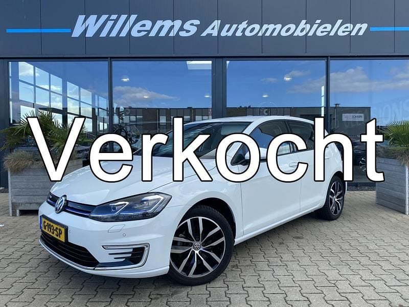 Wit, metallic lak Gebruikt 2019 VW e-Golf Hatchback | € 11.900 (Eerlijke prijs) - Afbeelding 1/4