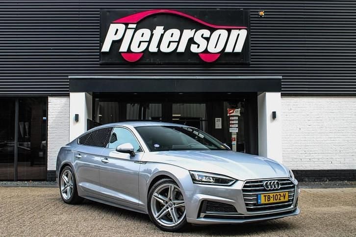 Grijs Occasion 2018 Audi A5 Sportback S-Line Hatchback | € 18.950 (Super prijs) - Afbeelding 1/4