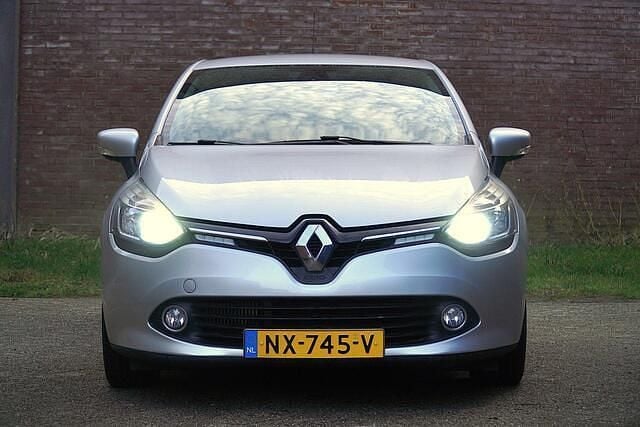 Occasion Renault Clio IV Intens 118 PK (86 kW) 2016 Grijs Hatchback