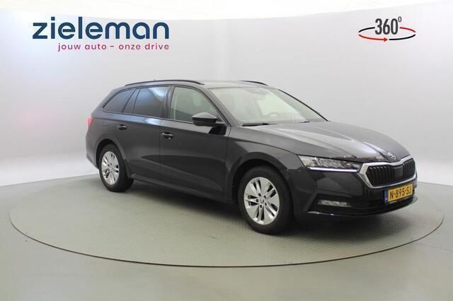 Zwart Gebruikt 2022 Skoda Octavia Business Line Stationwagen | € 21.845 (Eerlijke prijs) - Afbeelding 1/4