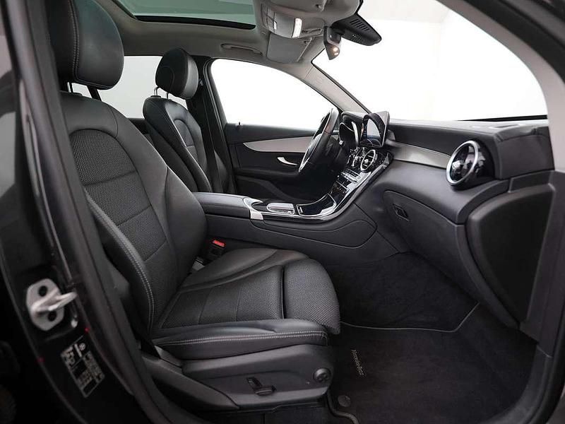 Occasion Mercedes GLC300e Business 320 PK (235 kW) 2021 Graphite gray  metallic finish (831u) SUV