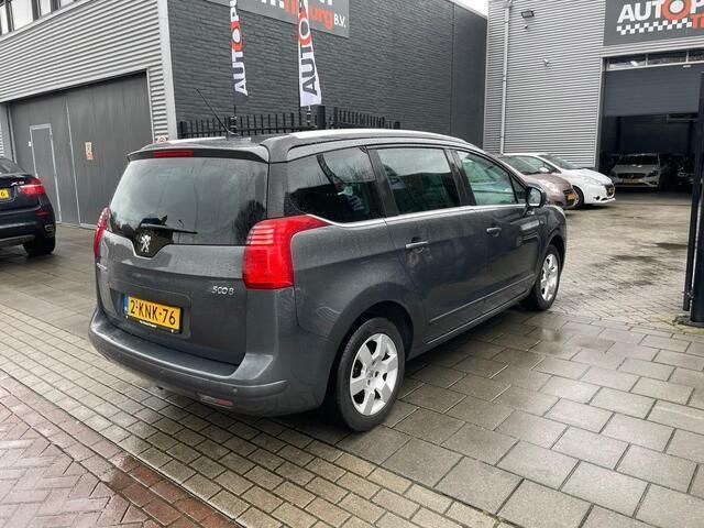 Occasion Peugeot 5008 Style 157 PK (115 kW) 2013 Grijs, metallic lak MPV