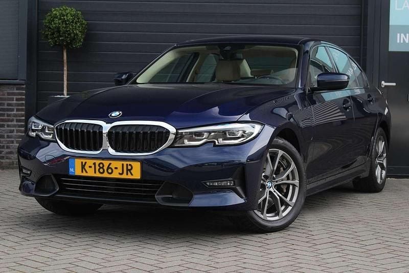 Blauw Gebruikt 2021 BMW 330e Sedan | € 26.495 (Super prijs) - Afbeelding 1/4