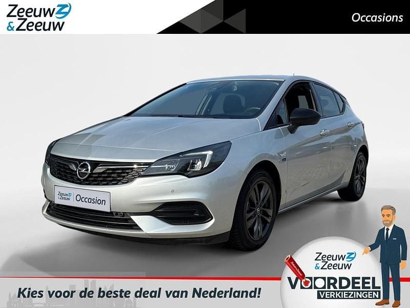 Grijs Gebruikt 2020 Opel Astra Edition Hatchback | € 15.935 (Goede deal) - Afbeelding 1/4