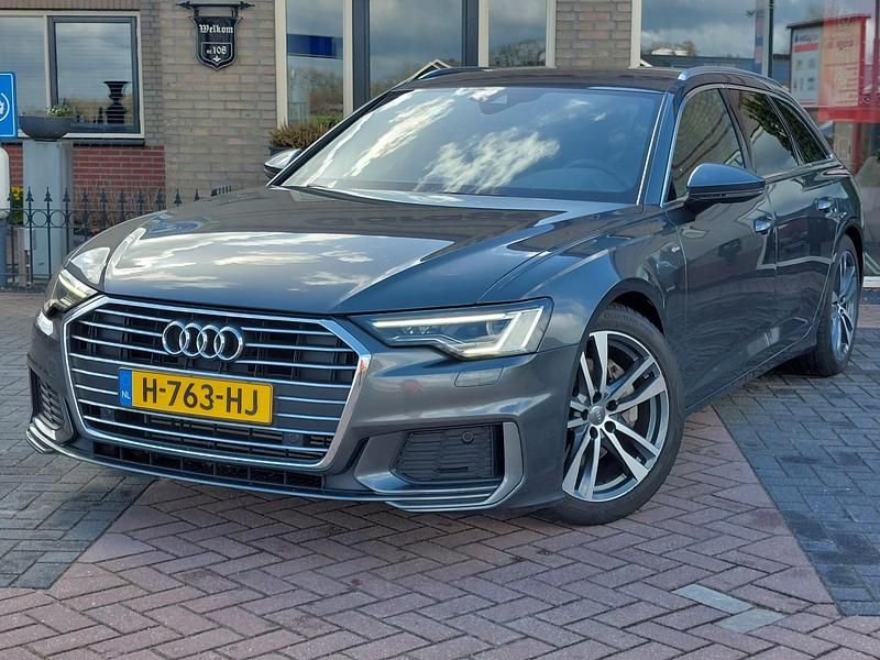 Grijs Gebruikt 2020 Audi A6 Sport Stationwagen | € 35.700 - Afbeelding 1/4