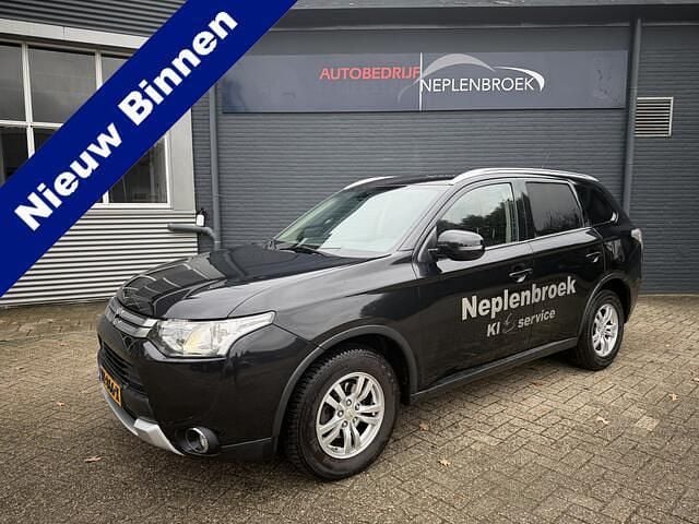 Zwart Gebruikt 2014 Mitsubishi Outlander SUV | € 5.950 (Super prijs) - Afbeelding 1/4