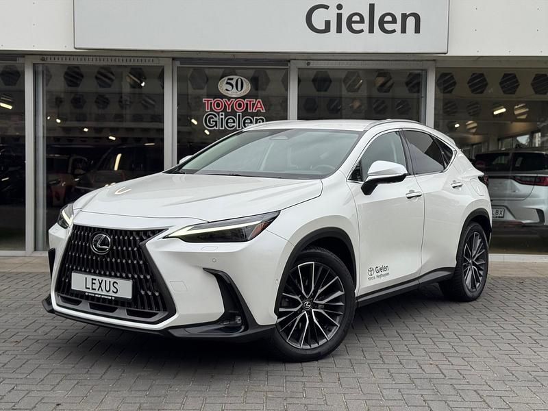 Wit Gebruikt 2023 Lexus NX450h+ President Line SUV | € 57.900 (Eerlijke prijs) - Afbeelding 1/4
