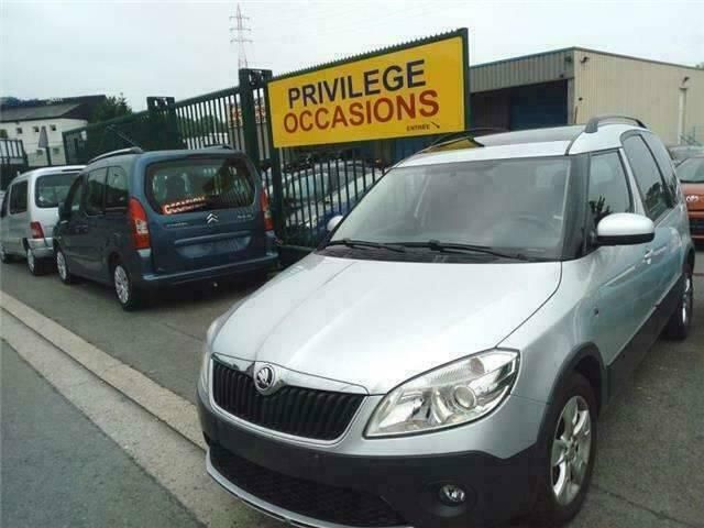 Grijs Gebruikt 2015 Skoda Roomster MPV | € 7.790 - Afbeelding 1/4