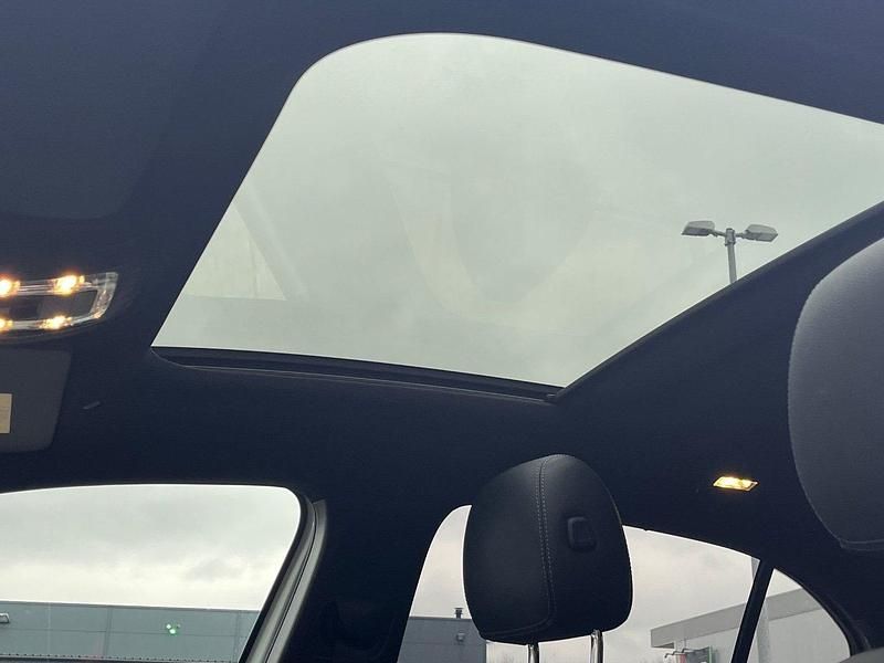 Occasion Mercedes A180 Luxury 136 PK (100 kW) 2022 Wit Hatchback