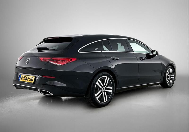 Occasion Mercedes CLA180 Shooting Brake Business 136 PK (100 kW) 2020 Donker 191  kosmoszwart metallic Stationwagen