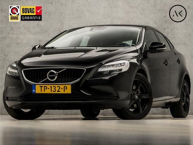 Zwart Occasion 2018 Volvo V40 Dynamic Hatchback | € 16.445 (Eerlijke prijs) - Afbeelding 1/4