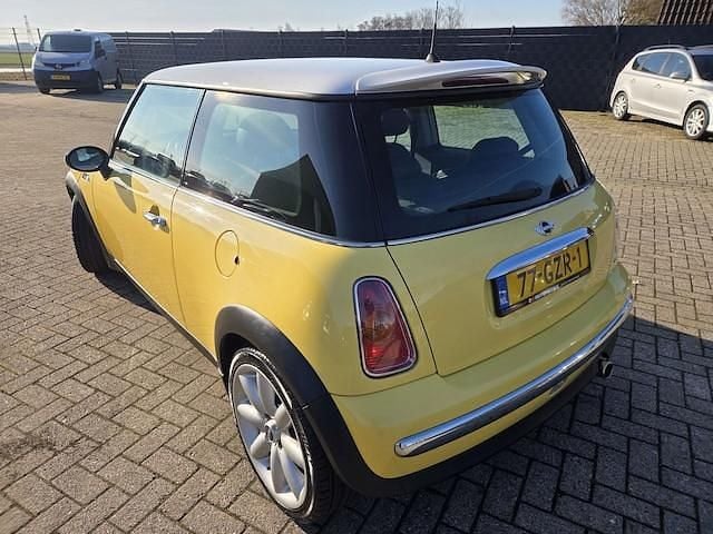 Occasion Mini Cooper Pepper 116 PK (85 kW) 2002 Geel Hatchback