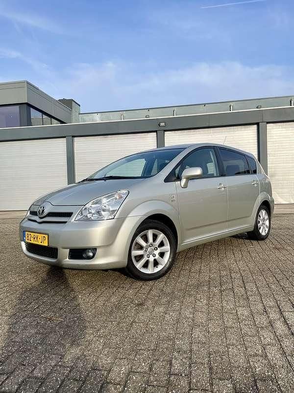 Grijs Gebruikt 2005 Toyota Avensis MPV | € 6.999 (Duur) - Afbeelding 1/4