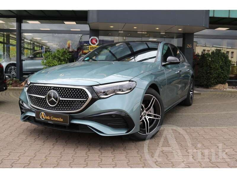 Zilver Gebruikt 2023 Mercedes E400 AMG Line Premium Plus Sedan | € 85.950 - Afbeelding 1/4