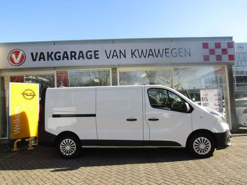 Wit Gebruikt 2017 Renault Trafic Van | € 12.900 (Iets duurder) - Afbeelding 1/4