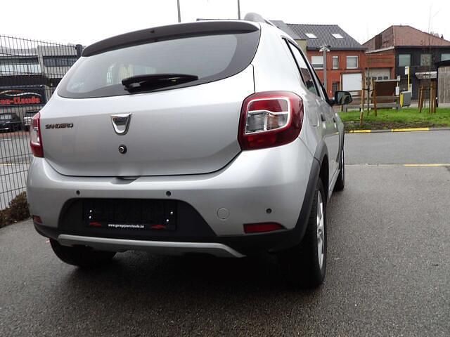 Occasion Dacia Sandero 90 PK (66 kW) 2016 Zilver Sedan
