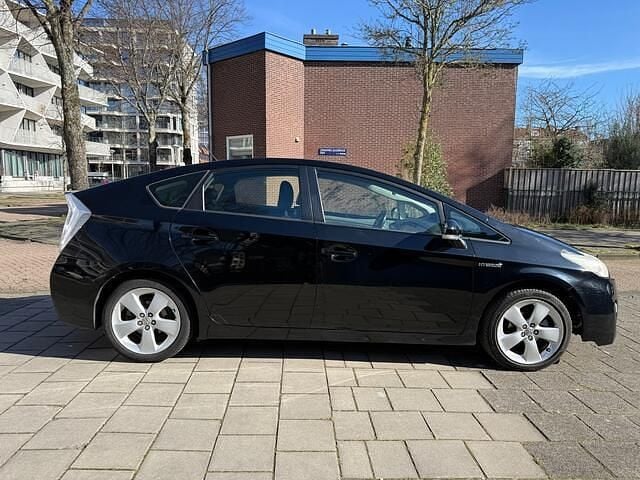 Occasion Toyota Prius Comfort 99 PK (72 kW) 2011 Zwart (metallic) Hatchback