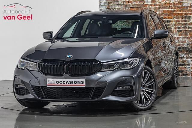Grijs Gebruikt 2021 BMW 320 M Sport Stationwagen | € 33.895 (Duur) - Afbeelding 1/4