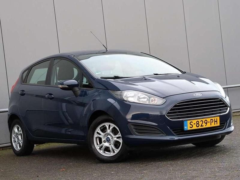 Occasion Ford Fiesta Titanium 101 PK (74 kW) 2013 Blauw Hatchback