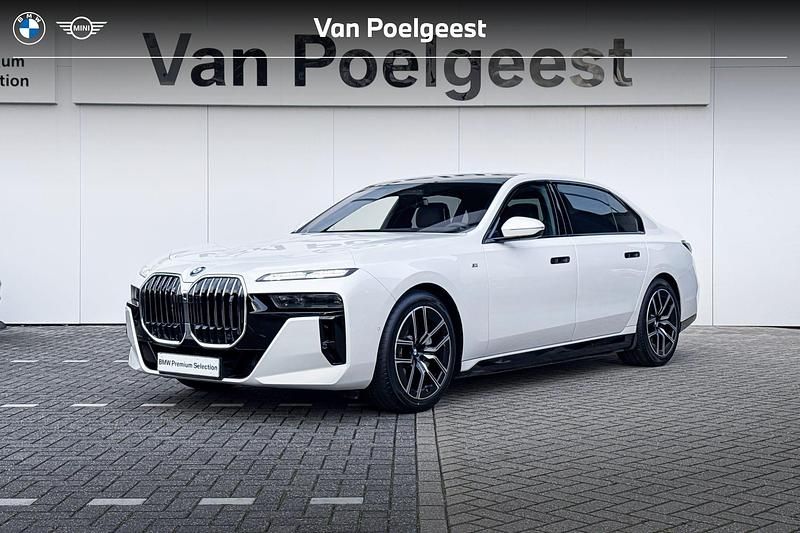 Occasion BMW i7 M Sport 334 kW (455 PK) 2025 Mineralweiss metallic (a96) (wit metallic) Sedan