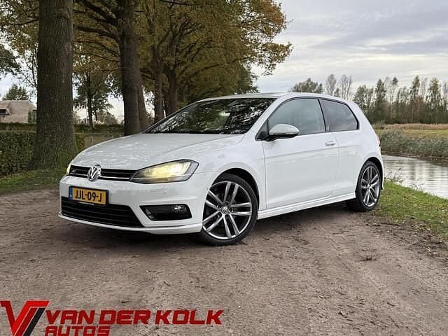 Wit Gebruikt 2014 VW Golf VII R-line Hatchback | € 12.885 (Eerlijke prijs) - Afbeelding 1/4