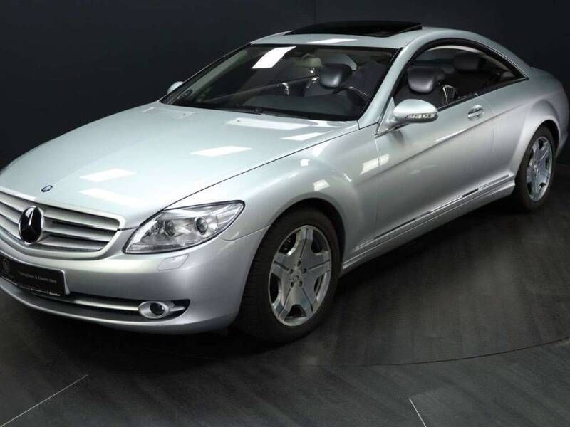 Zilveriridiumsilbermetallic 775 Gebruikt 2006 Mercedes CL500 Coupé | € 16.900 - Afbeelding 1/4