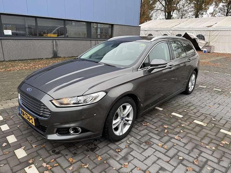Grijs Gebruikt 2014 Ford Mondeo Trend Stationwagen | € 9.500 (Goede deal) - Afbeelding 1/4