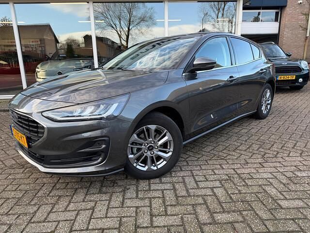 Occasion Ford Focus Titanium 125 PK (91 kW) 2023 Grijs Hatchback