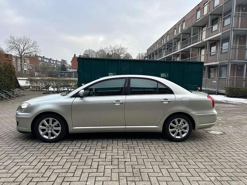 Occasion Toyota Avensis Luna 129 PK (94 kW) 2007 Grijs Sedan