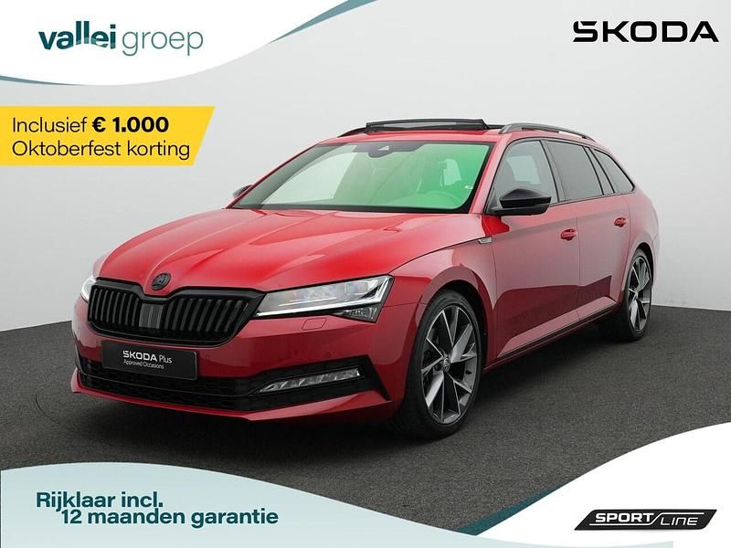 Rood Gebruikt 2023 Skoda Superb Business Line Stationwagen | € 32.900 (Eerlijke prijs) - Afbeelding 1/4